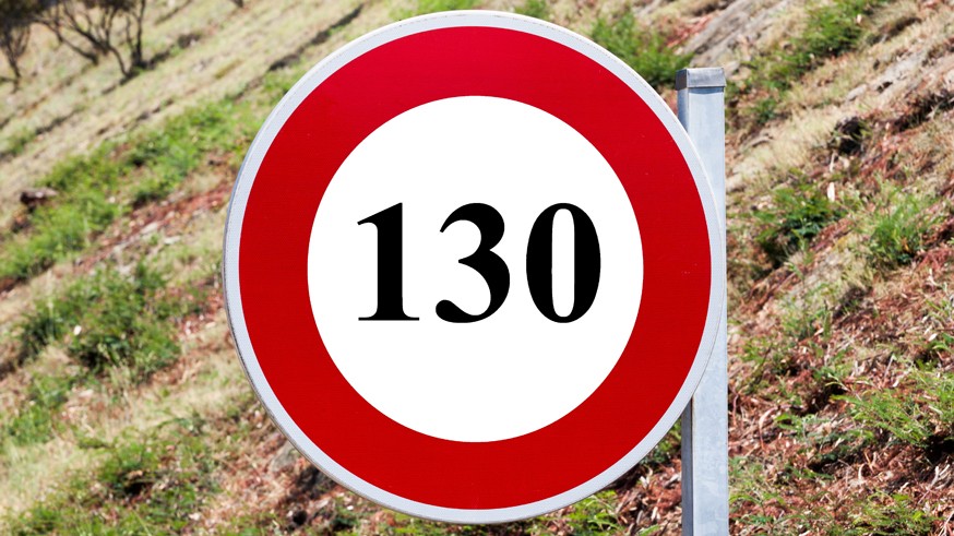 Speed limit traffic sign