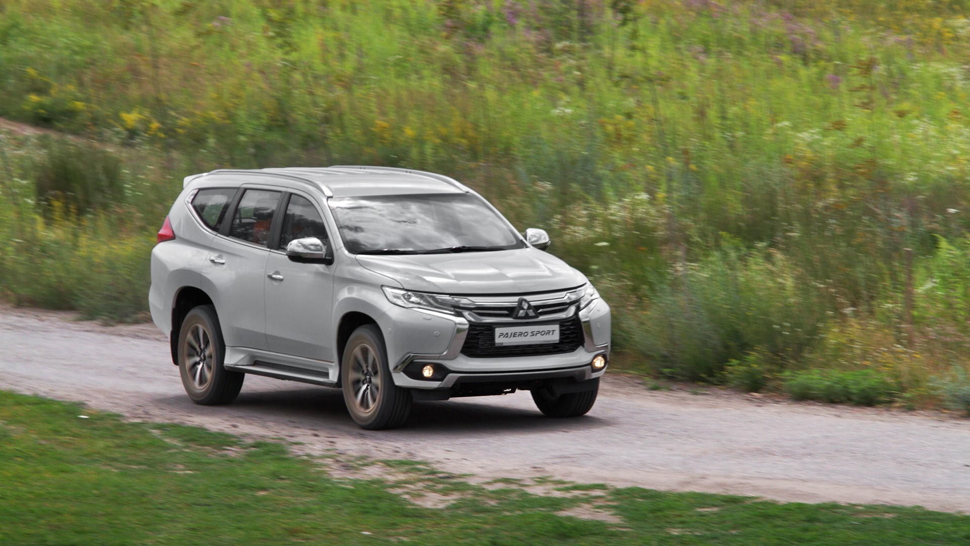 Спорт 2016. Паджеро Аутлендер 2021. Паджеро спорт 2 и Аутлендер. Mitsubishi Pajero Sport 2023. Pajero Sport u23.