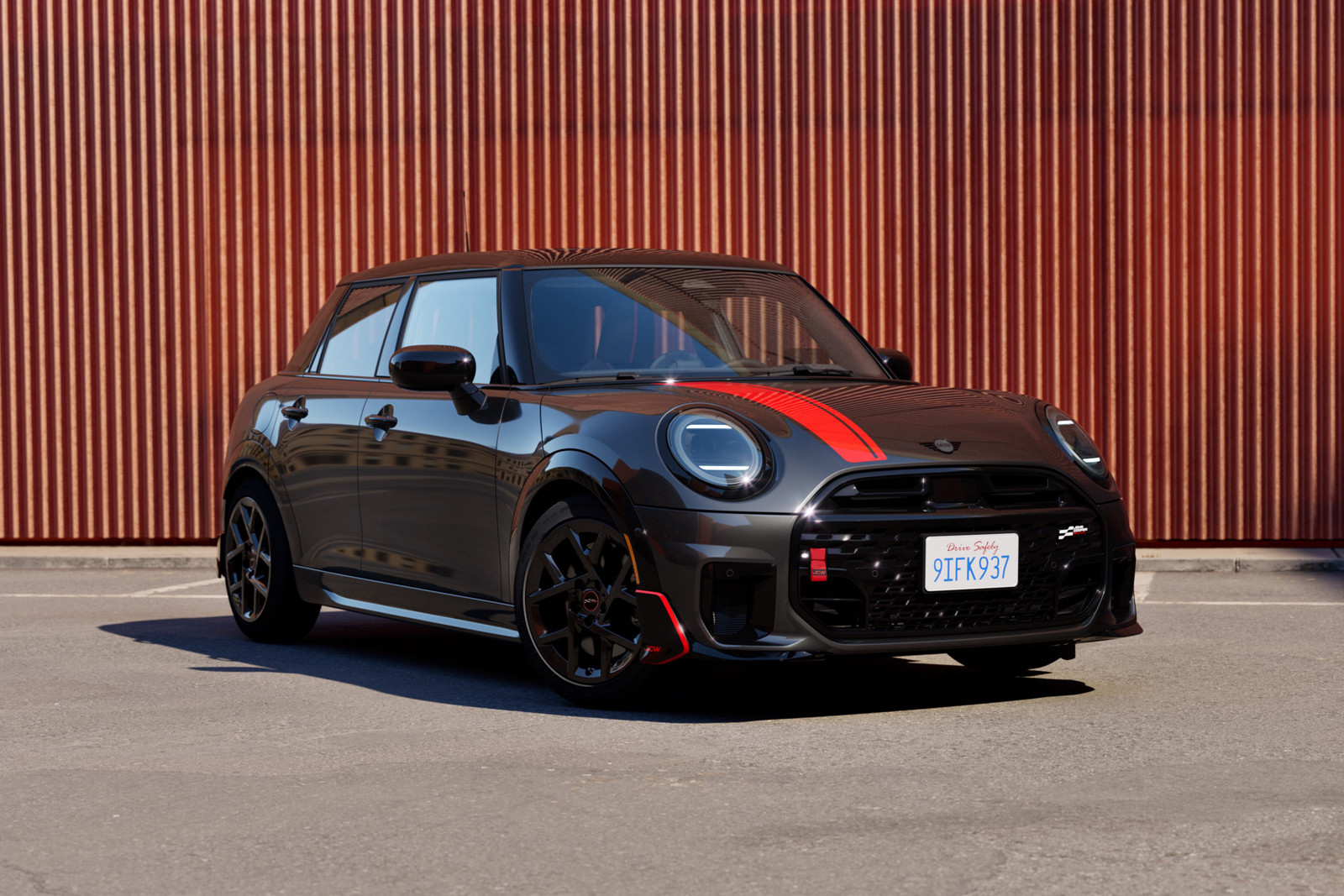 Mini Cooper S обзавёлся особенной версией Red Line Edition