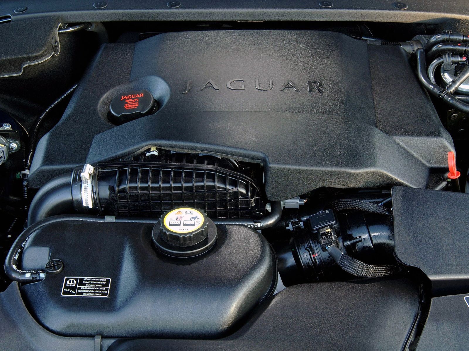 Аристократ с гнилыми порогами: стоит ли покупать Jaguar S-type за 700 тысяч рублей