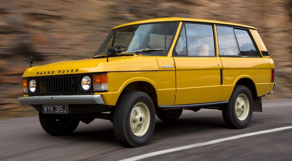 На фото: Renage Rover 3-door 1970 года