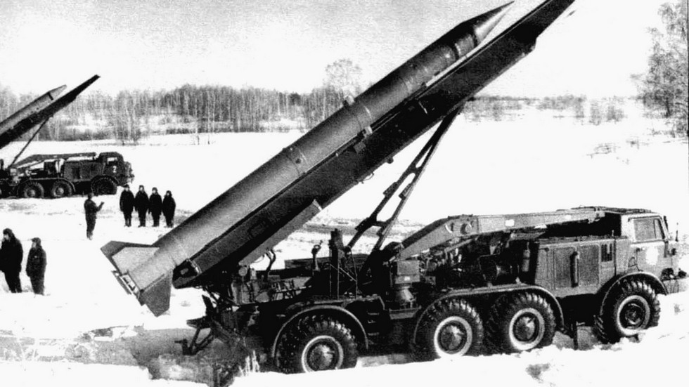 Автомобили баз для армии