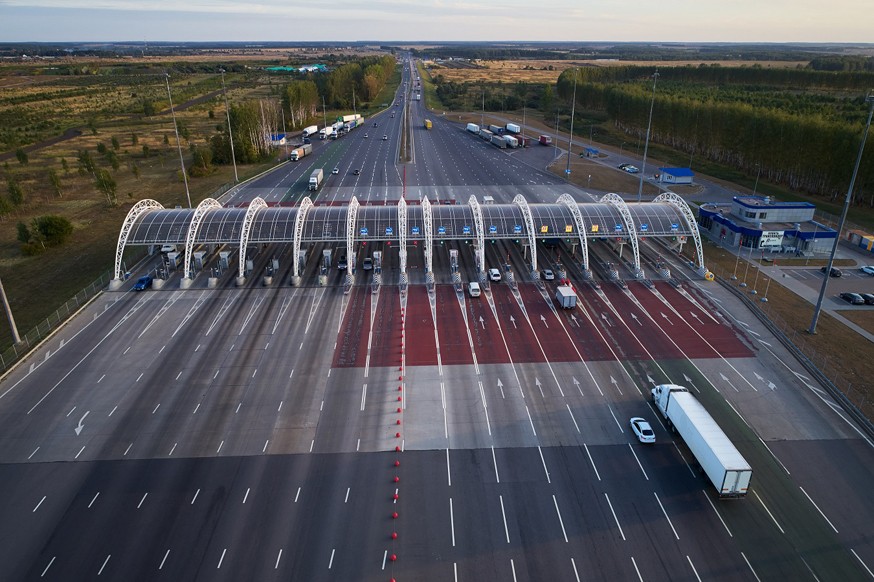 На платных дорогах в России появятся новые знаки