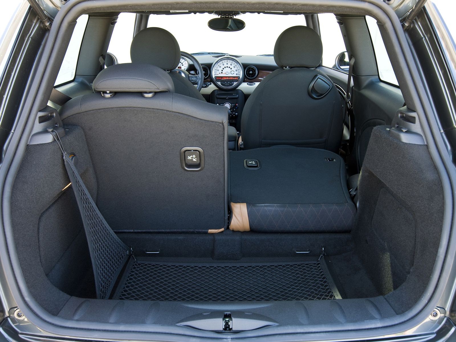 5 причин покупать и не покупать Mini Hatch 2-го поколения