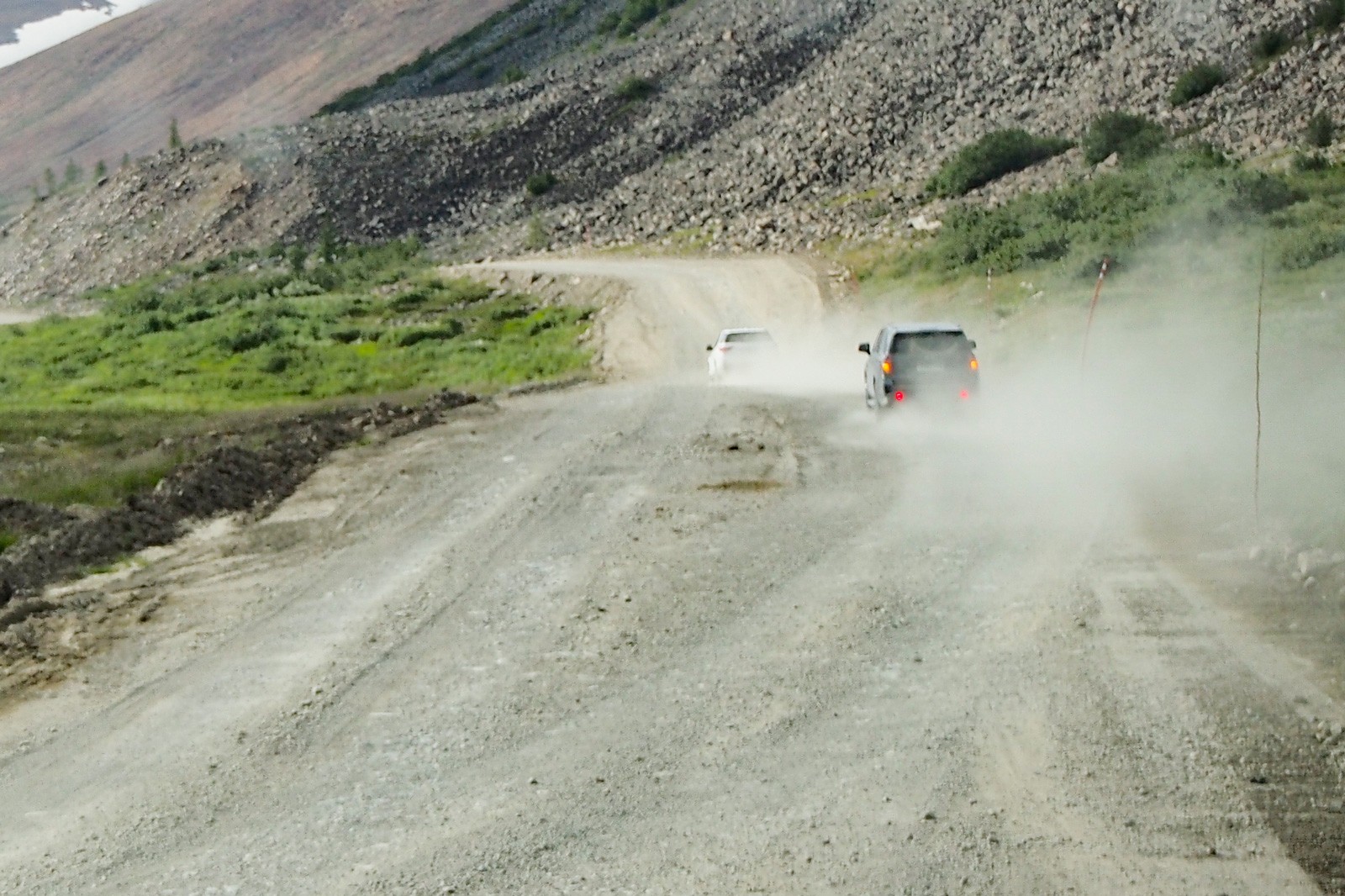Чёрный хром против ржавчины, идеальная АКП и маловато клиренса: тест нового Chevrolet Tahoe