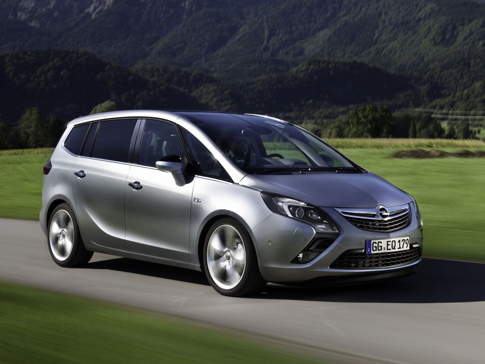 5 причин покупать и не покупать Opel Zafira | Курский автомобильный портал  NewAuto46.ru