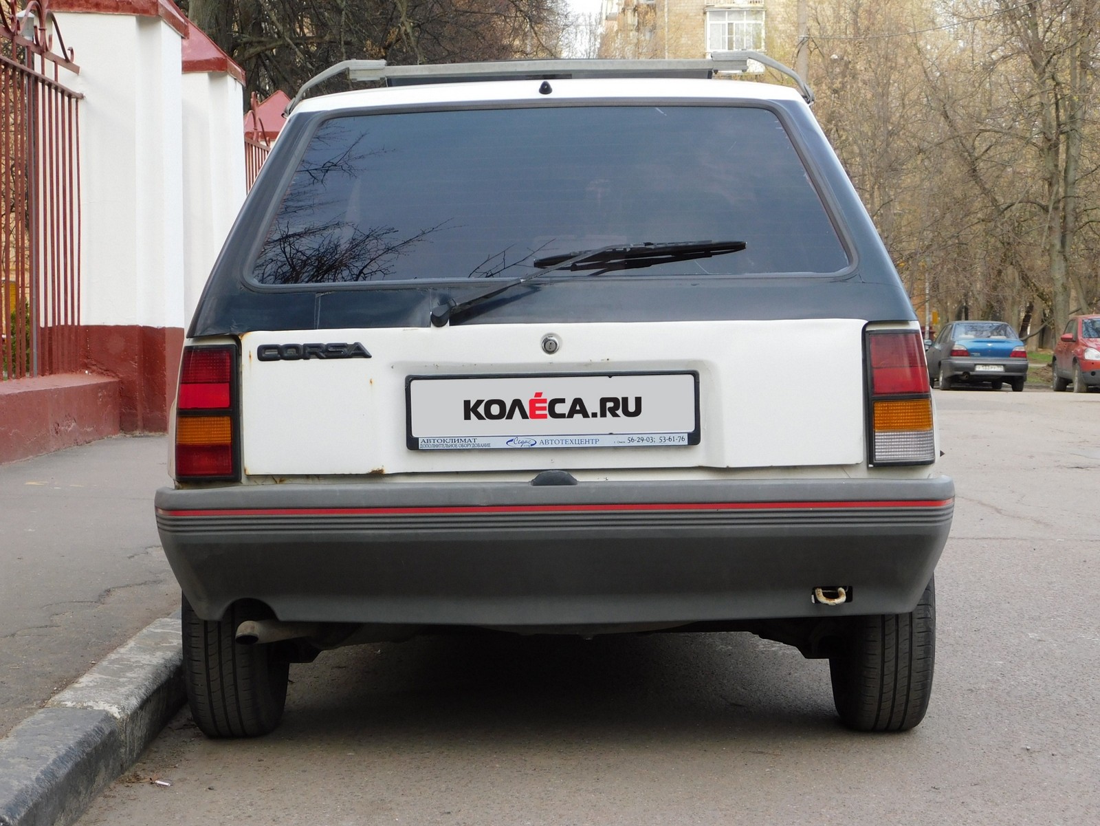 Opel Corsa A сзади