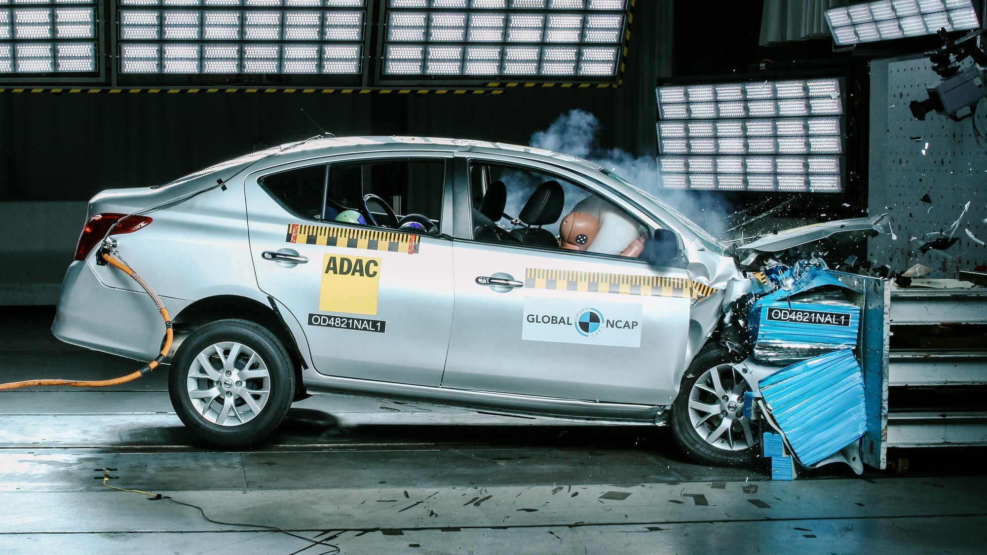 Mazda2 и Nissan Almera и в краш-тестах Global NCAP: сиденья уходят в отрыв!