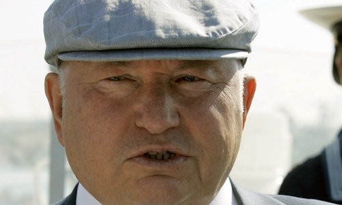 Мэр без кепки или Лужков - автомобилистам