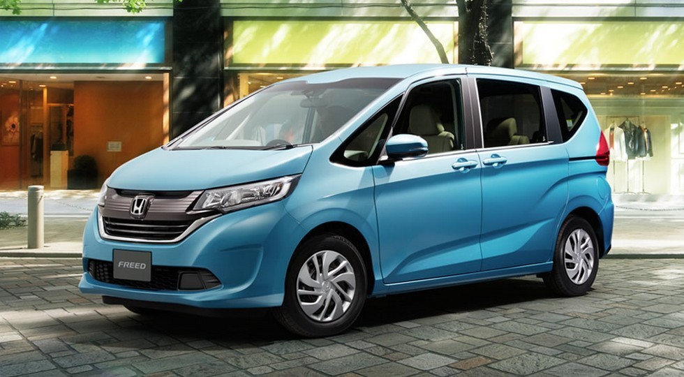 На фото: Honda Freed нового поколения