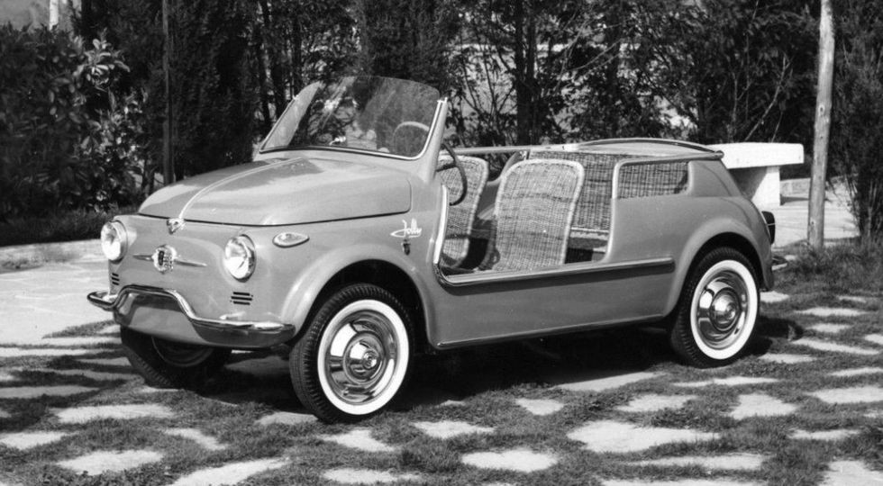 На фото: Fiat 500 Jolly 1958 года