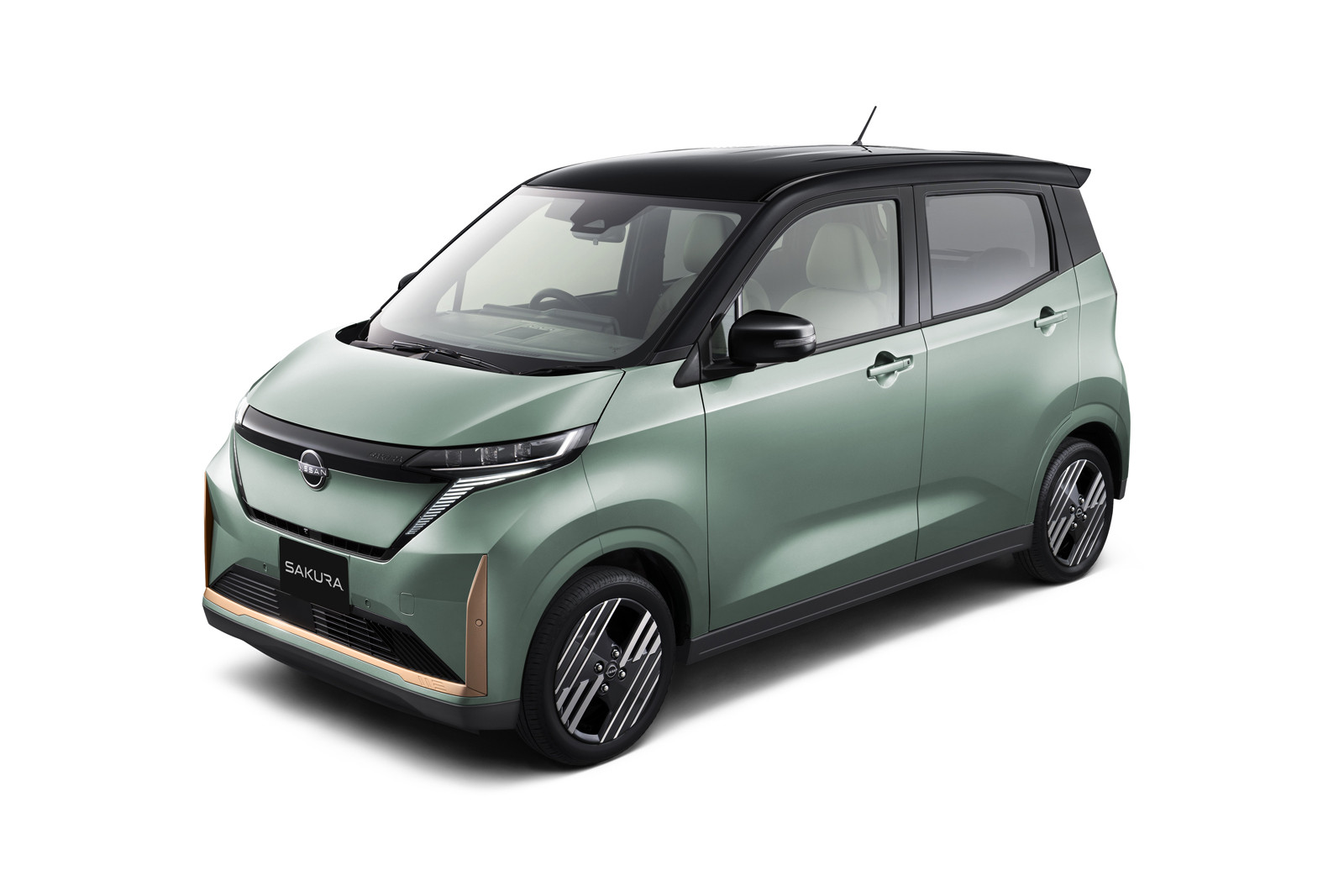 Nissan рассекретил обновлённый кей-кар Sakura, цены известны