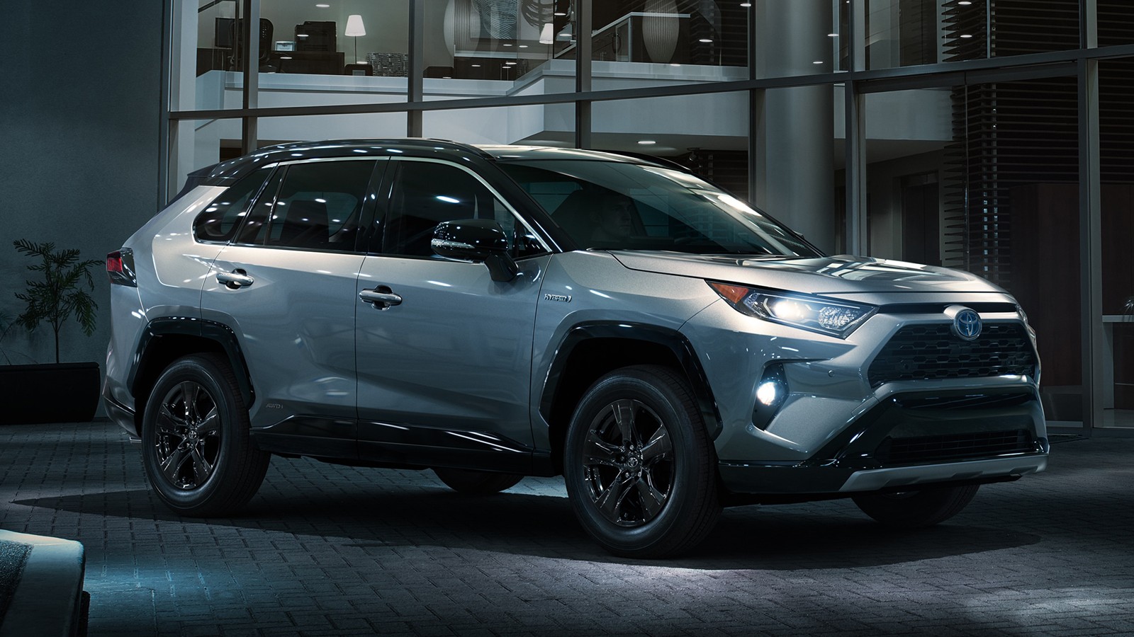 2019_Toyota_RAV4_13_4262D3A30C2DF93EEB0C7BF59AAC733F197B0E82