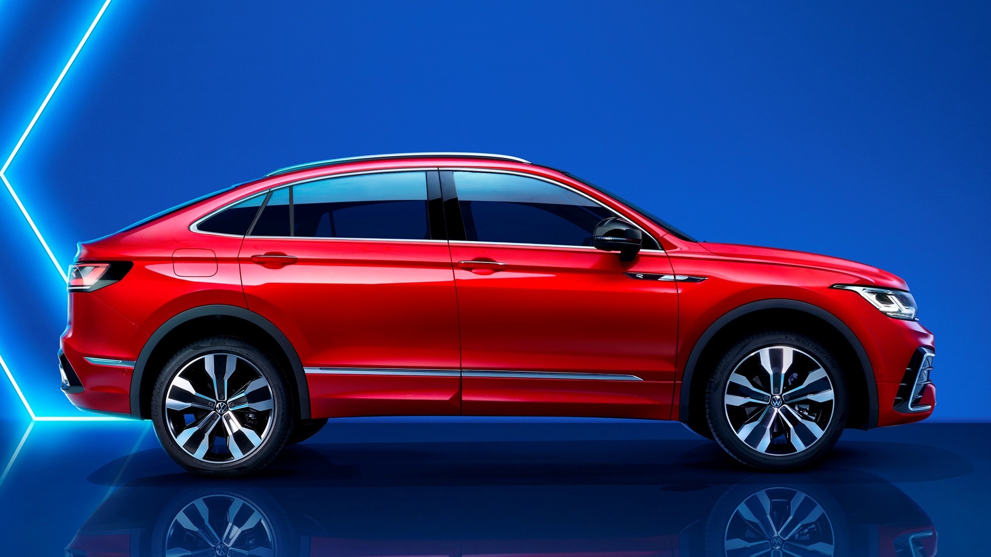 Volkswagen Tiguan X: официальные фото очередного китайского «арканоида»