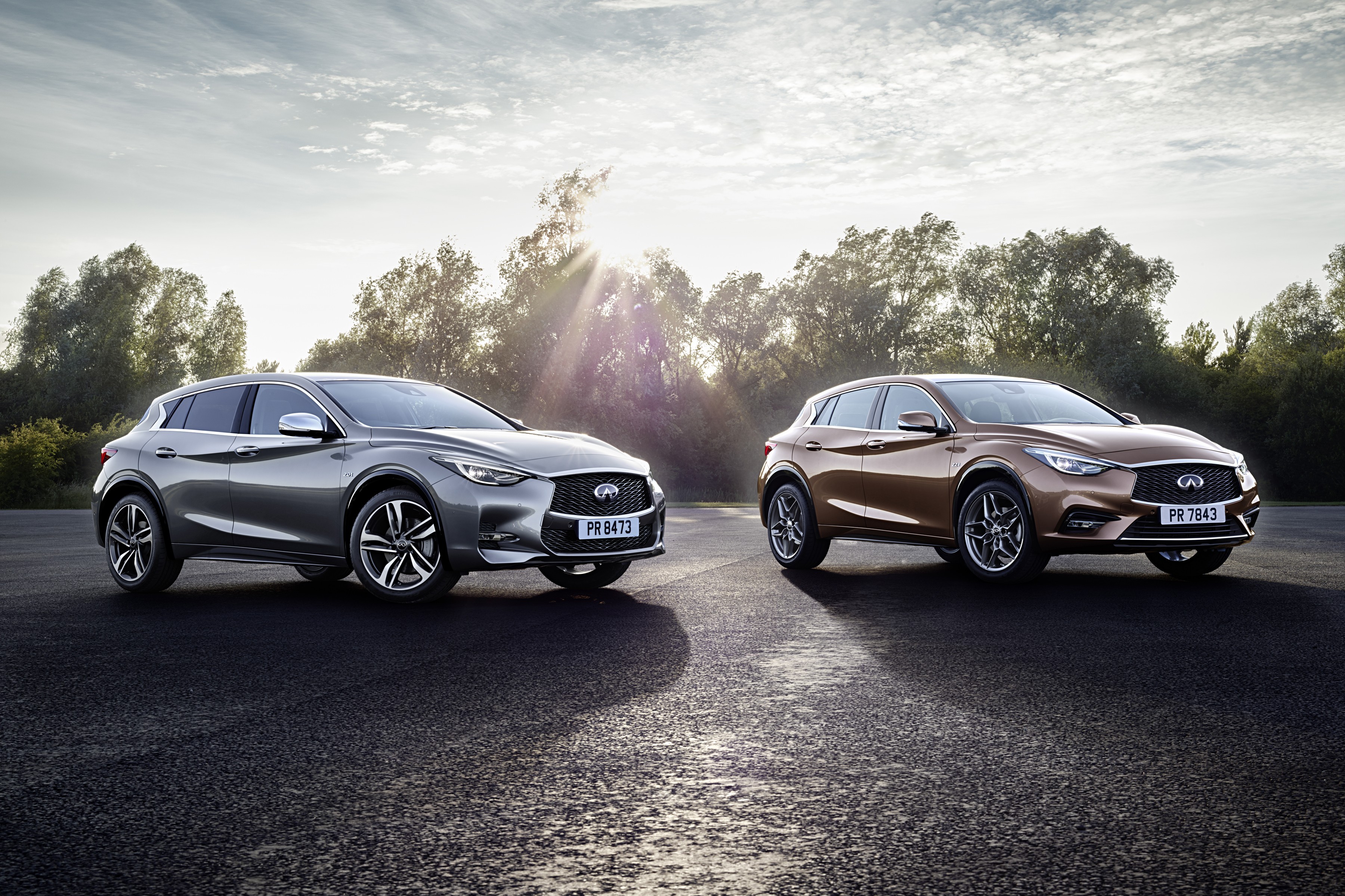 2017 Infiniti QX30 and QX30S