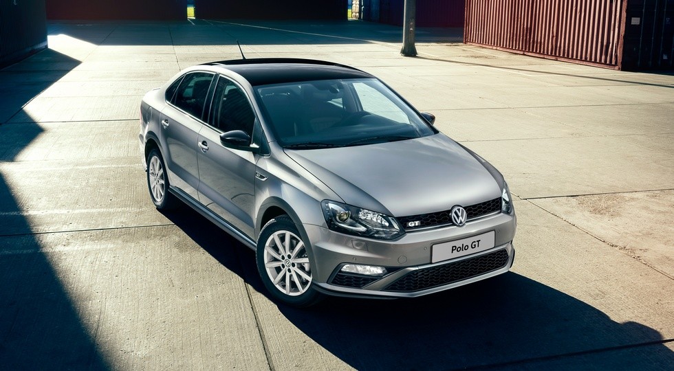 На фото: седан Volkswagen Polo GT
