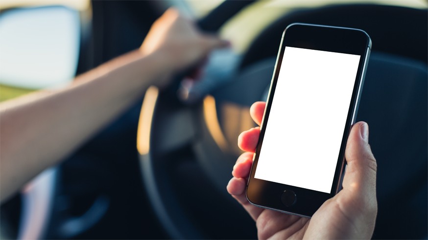 Водителей не будут наказывать с помощью смартфонов. Зачем тратились на приложение для жалоб?