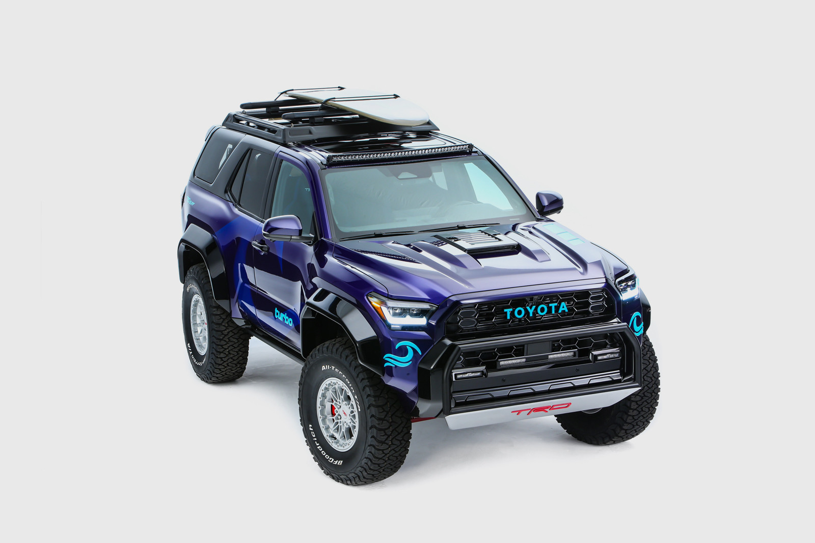 Toyota подготовила концепт двухдверного 4Runner TRD Surf со съёмной крышей