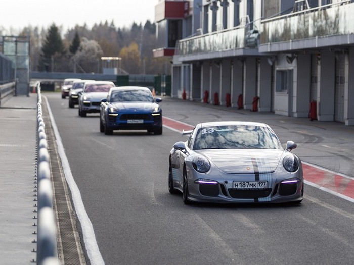 Курсы зимнего вождения от Porsche пройдут в России впервые