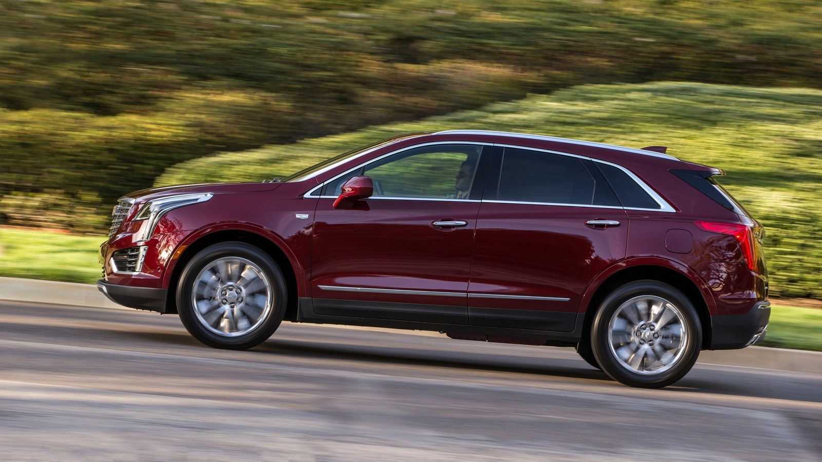 На фото: Cadillac XT5 '2016–н.в.