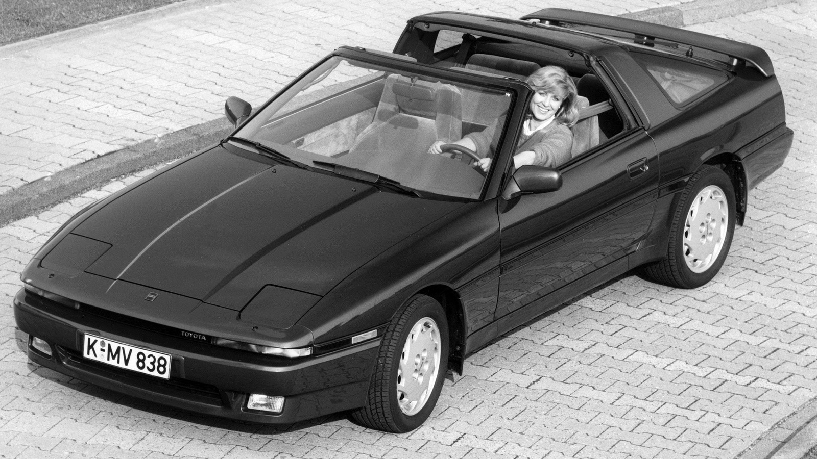 На фото: Toyota Supra Targa '1986–89