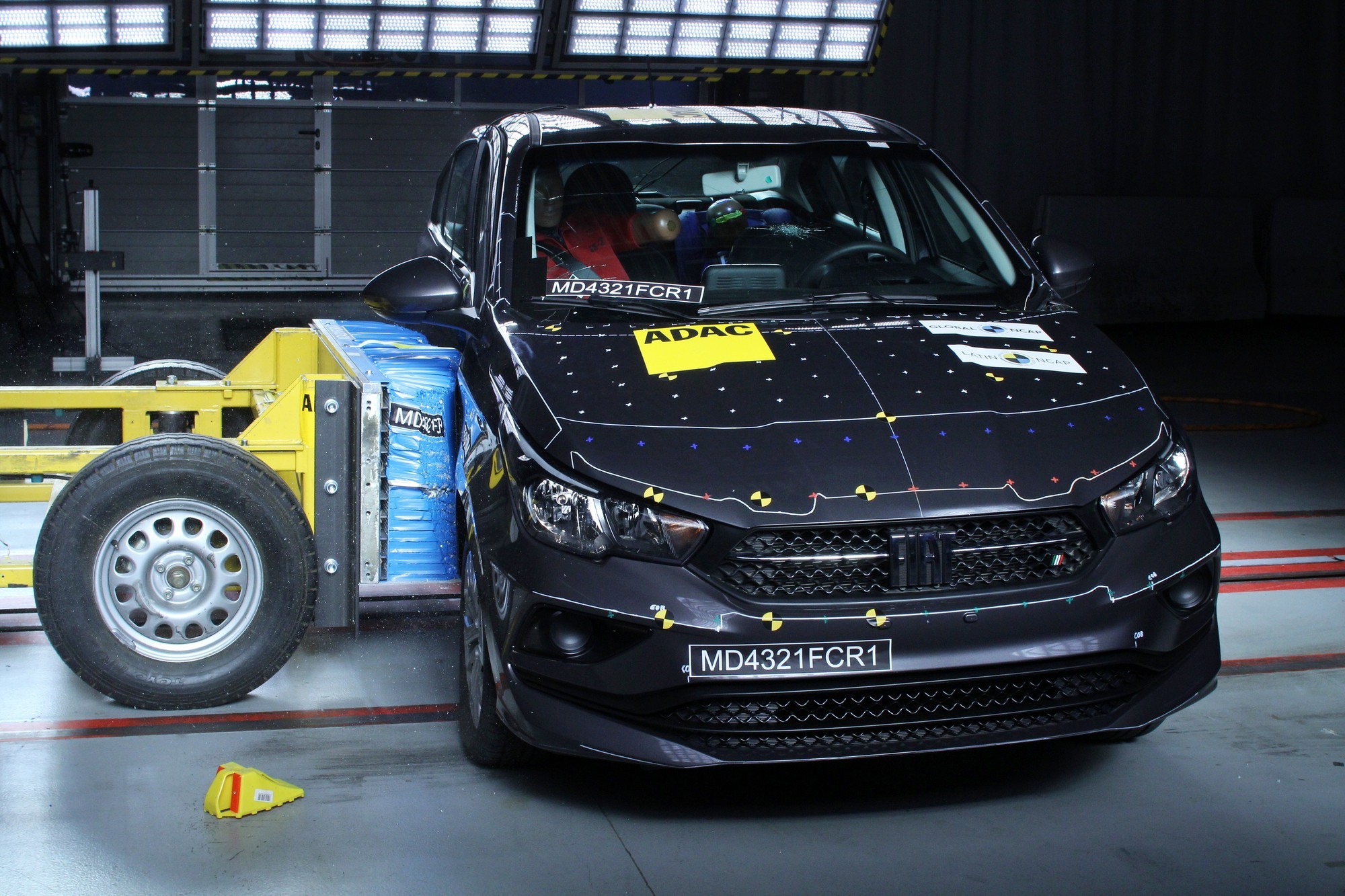 VW Taos и Fiat Cronos в краш-тестах Latin NCAP: отличник и симулянт