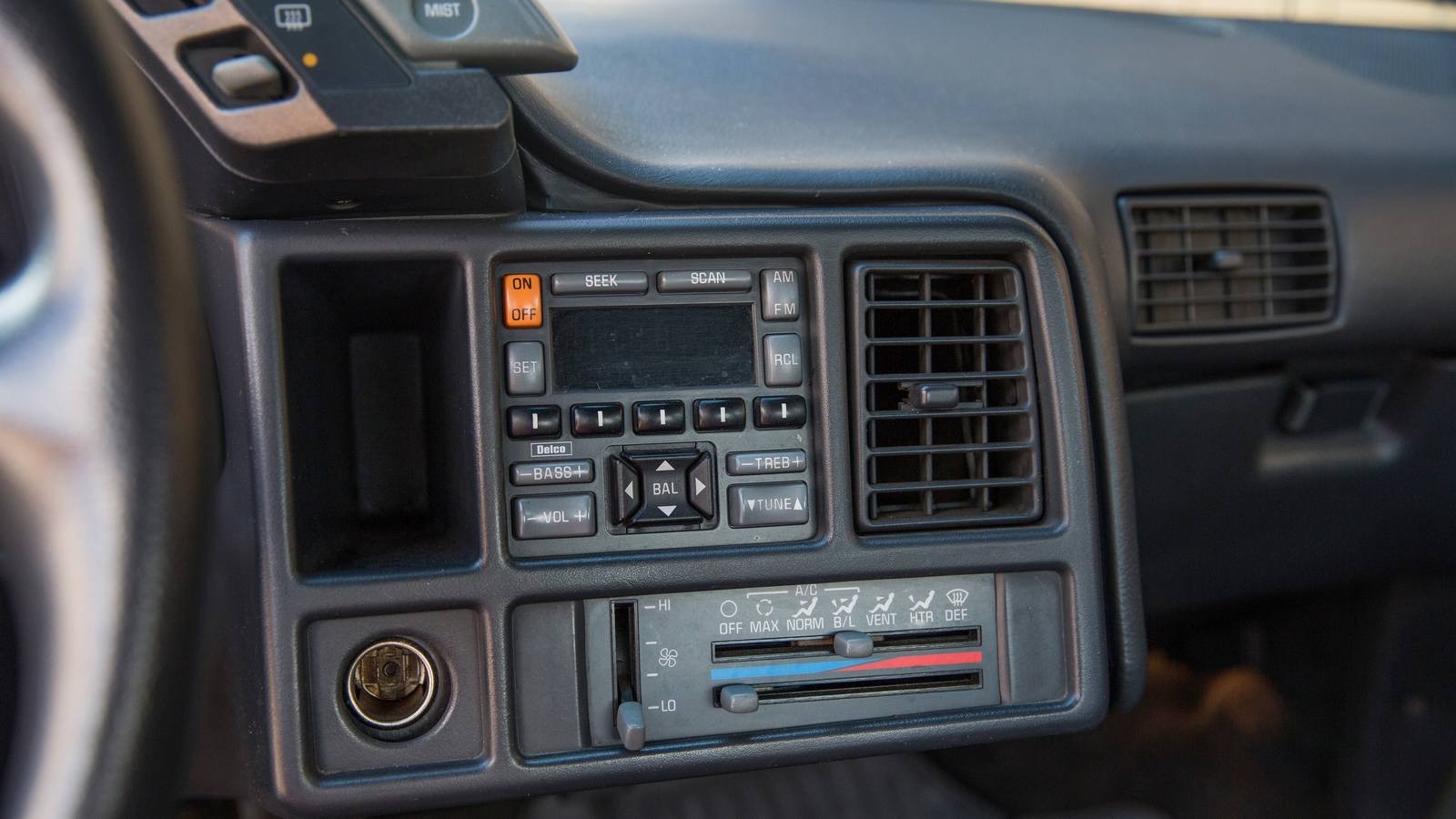 Сто тысяч рублей и 34 тысячи километров: опыт владения Pontiac Sunbird 1994 года