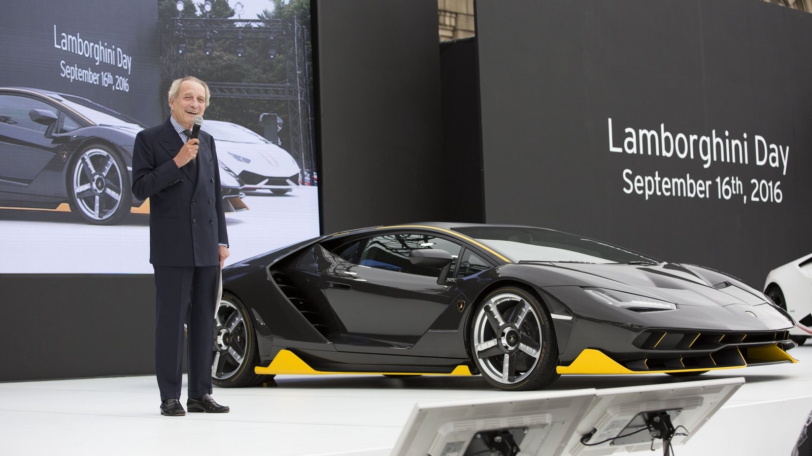 lamborghini-excellence-in-carbon-fiber-tokyo-4
