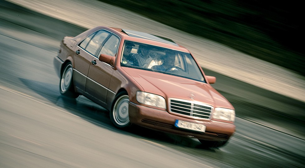 избираем Мерседес-бенз S-Class W140 c пробегом