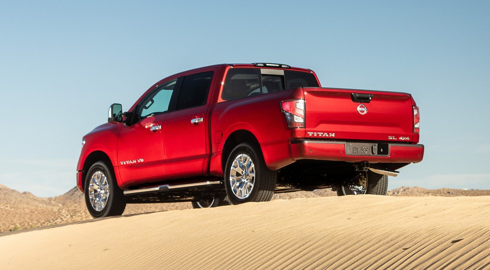 Новый пикап Nissan Navara сбросил камуфляж: в стиле Titan, пока без светодиодных «подков»