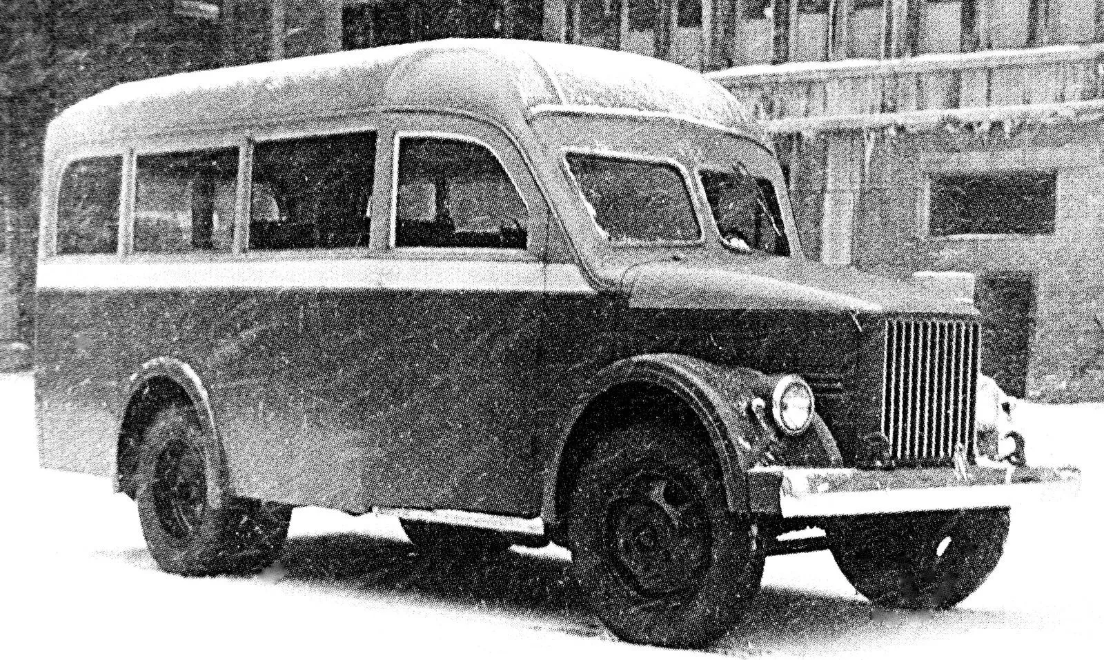 Советская армия автобусы. ГАЗ 51 автобус. ЗИС-Аремкуз. ГАЗ-51 армейский санитарный автомобиль. ГАЗ 51 пассажирский.