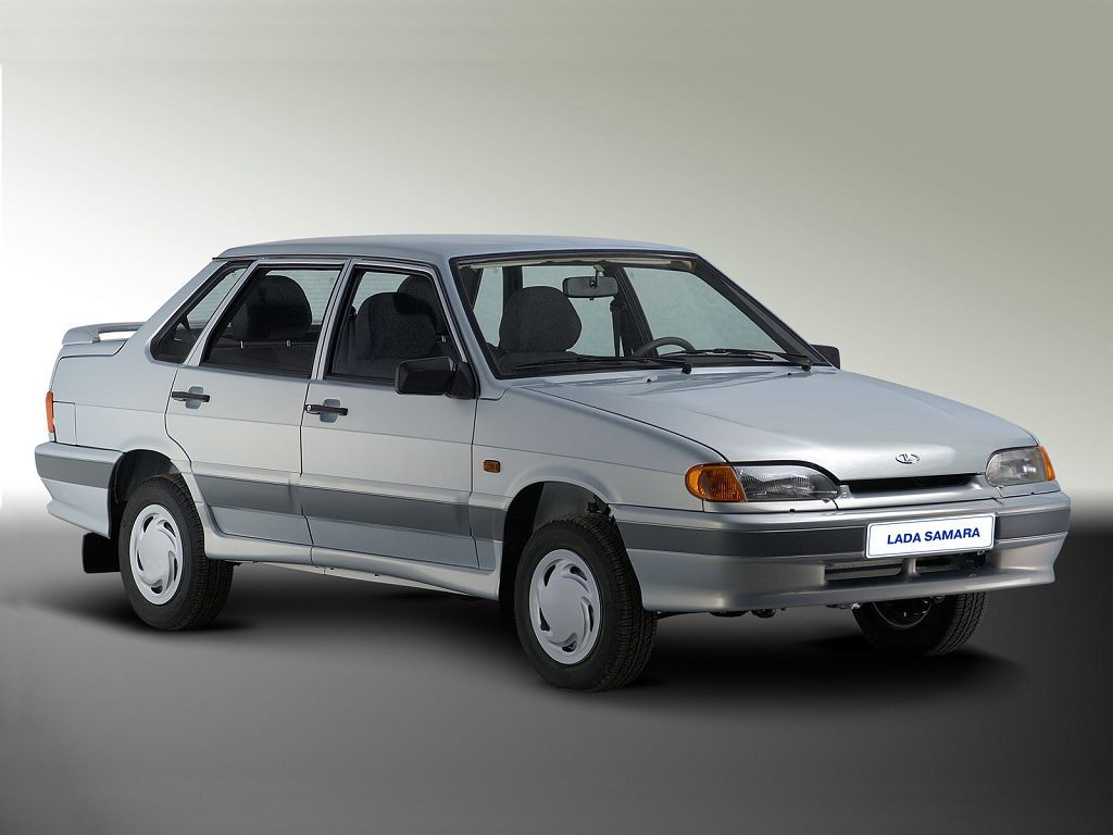 Внешность от Ford, карбюратор и плохой свет: мифы и факты о Lada Samara 2