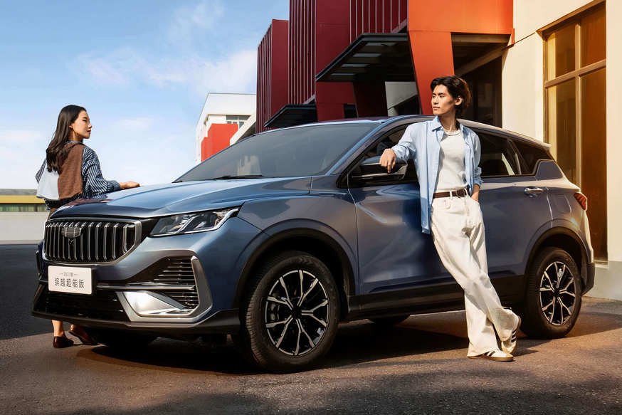 «Упрощённый» Geely Coolray: новый дизайн и прежняя техника