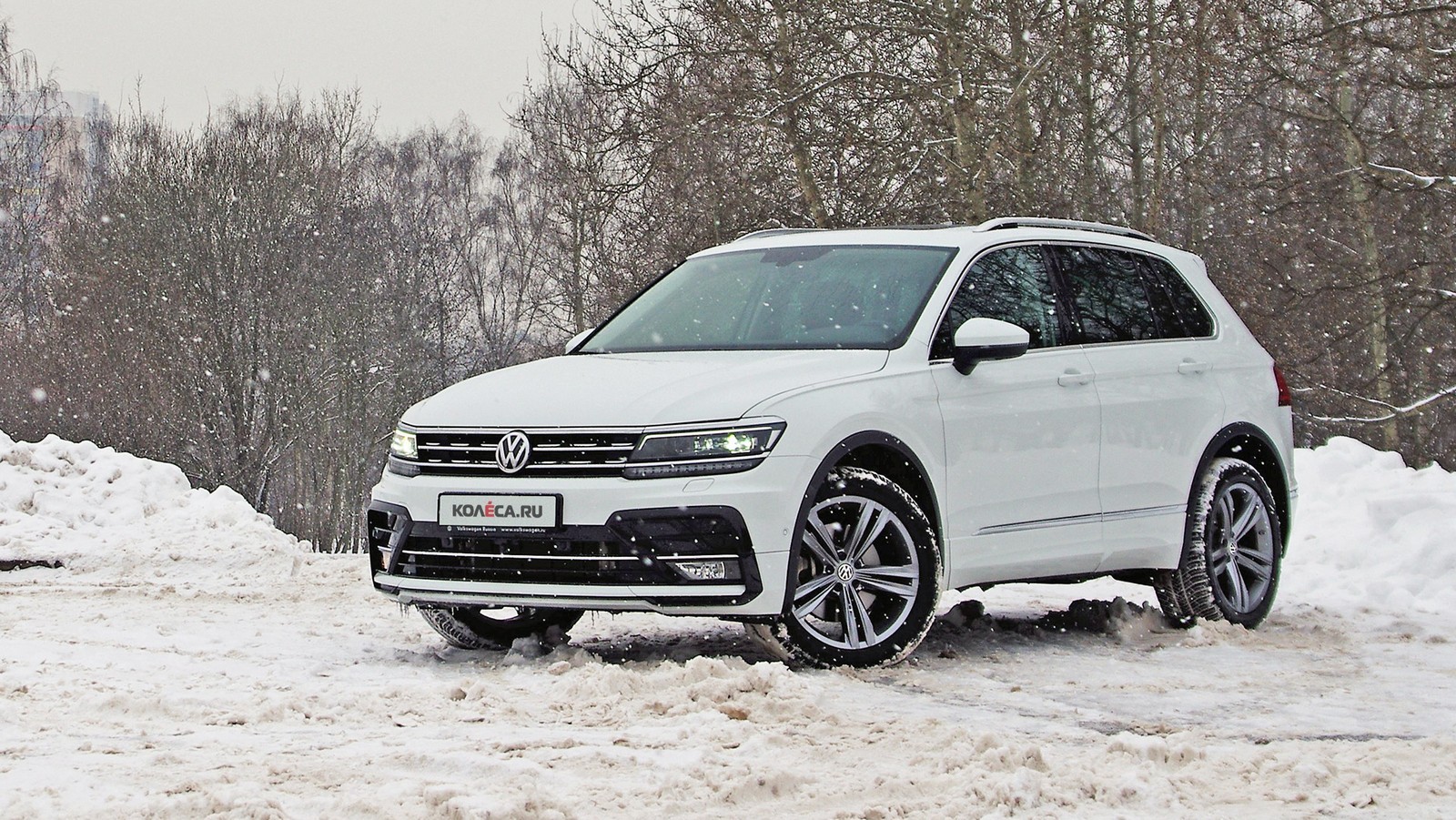 Тигуан 2 дизель. VW Tiguan 2 VW Tiguan Sportline. Tiguan 2 Sportline белый. Фольксваген Тигуан спортлайн 2018. Тигуан белый спортлайн.