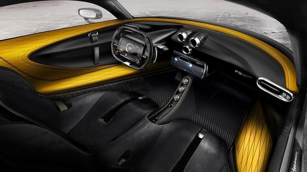 Интерьер Hennessey Venom F5