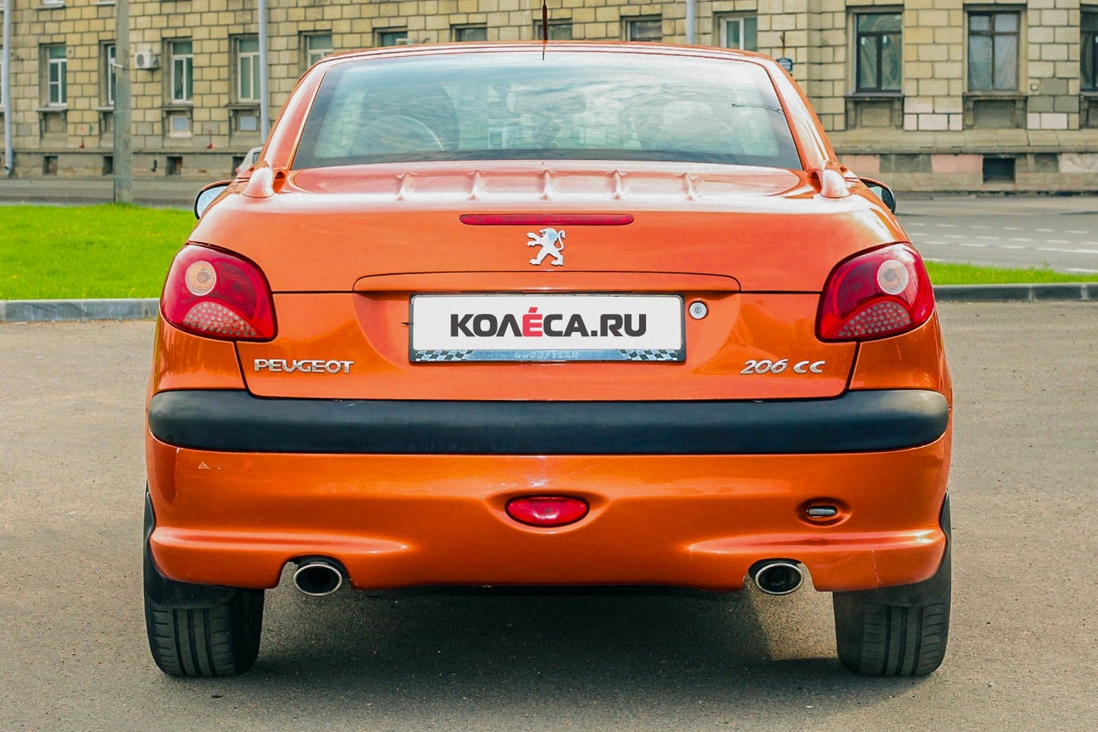 Peugeot 206 СС оранжевый сзади (4)