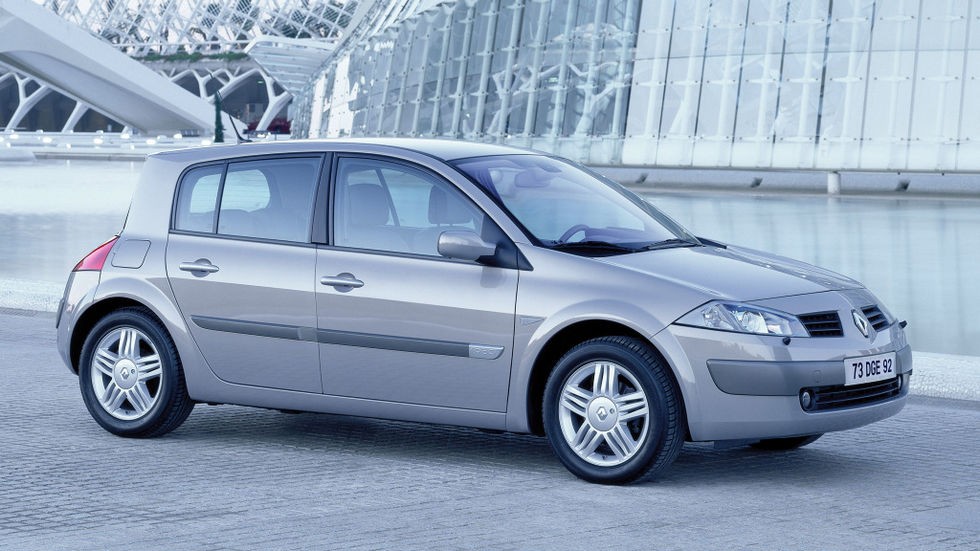 kakoj avtomobil kupit za 200 tysyach