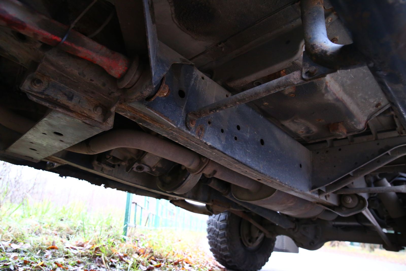 Land Rover Defender с пробегом: кузов негерметичен, алюминий гниёт, зато электрика простая