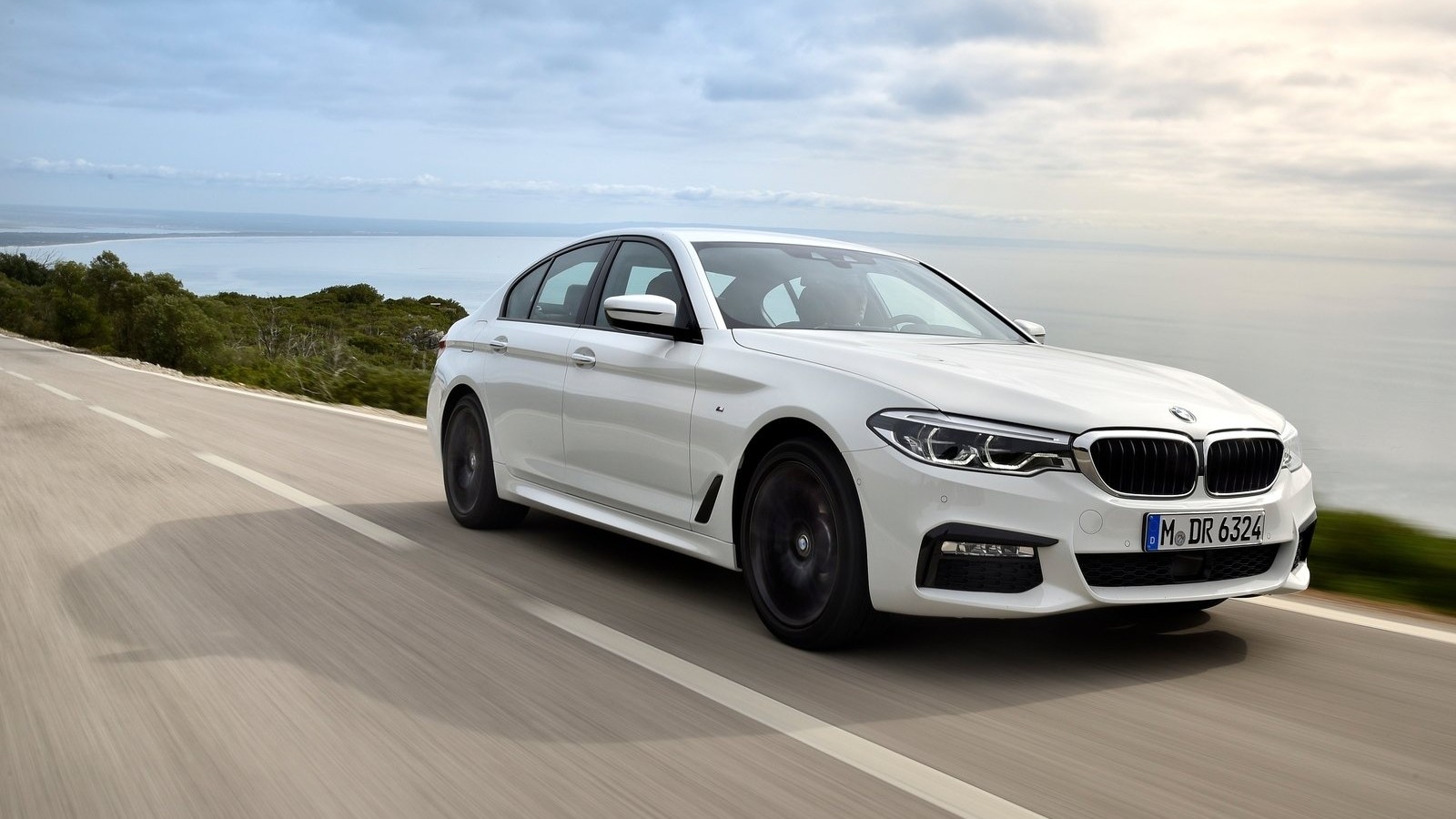 BMW-5-Series-2017-1600-3c