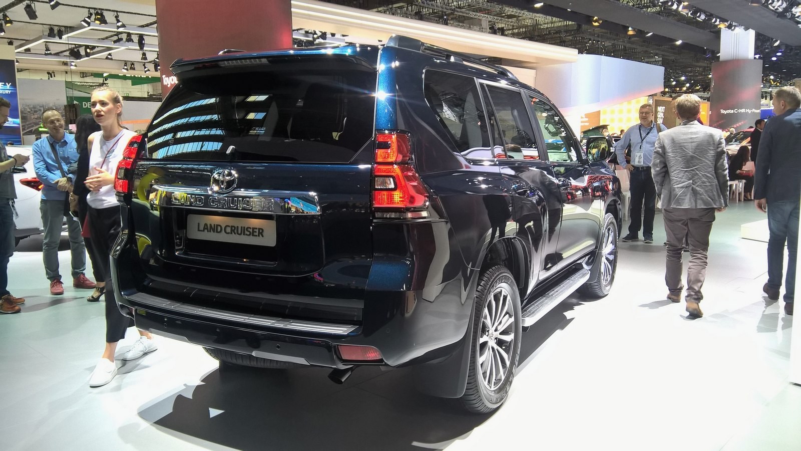 yg15d6KNAYQ