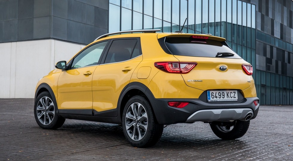 На фото: Kia Stonic
