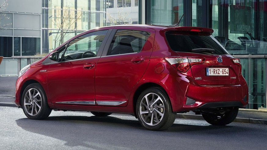 Mazda позаимствует Toyota Yaris и будет продавать его в Европе