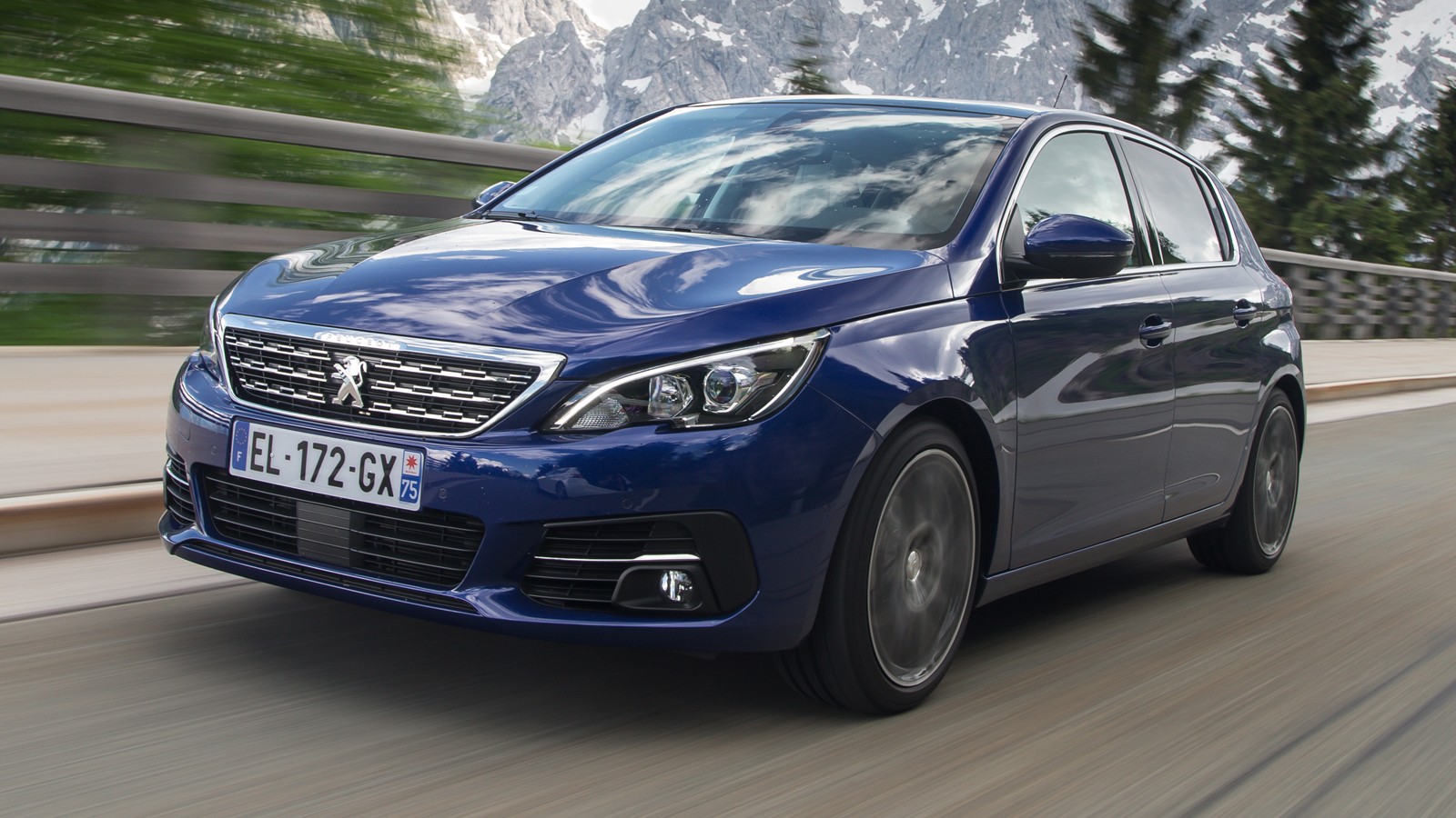 На фото: Peugeot 308