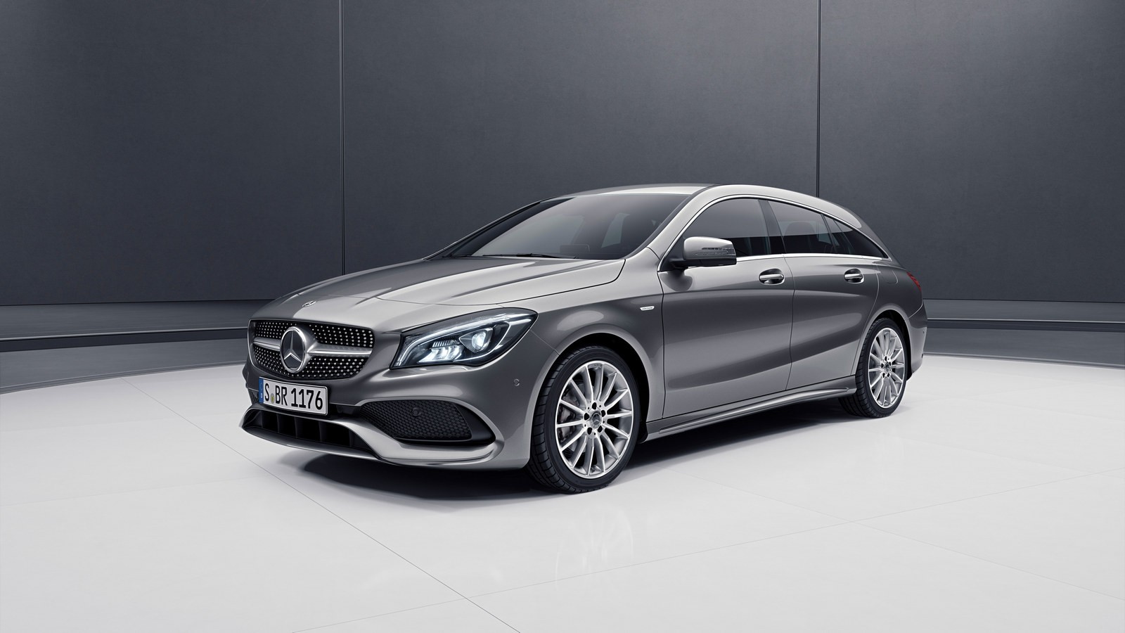 Mercedes-Benz CLA Shooting Brake Night Edition