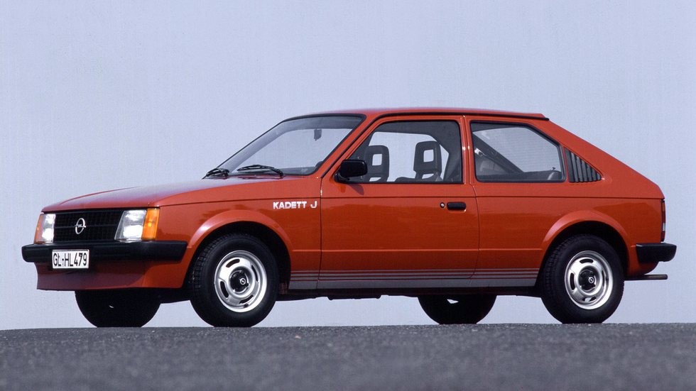 Opel Kadett D – популярный немецкий хэтчбек конца семидесятых годов