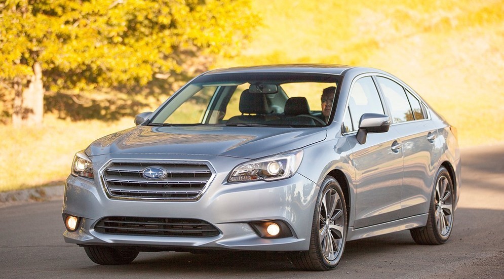 На фото: Subaru Legacy