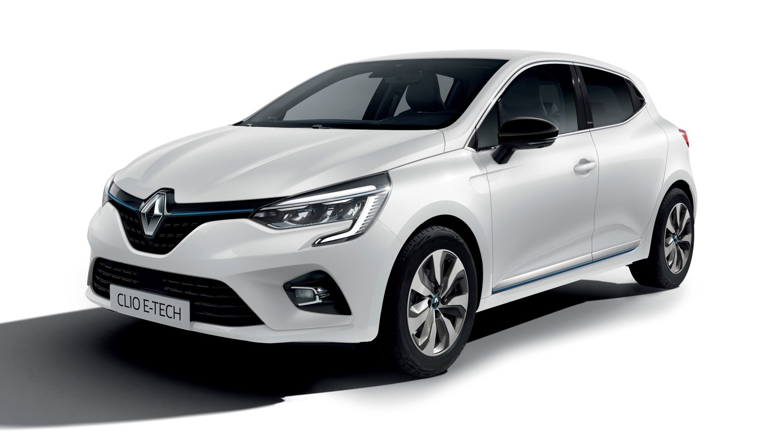 Хитрый ход: гибридные Captur и Clio помогут Renault избежать штрафов