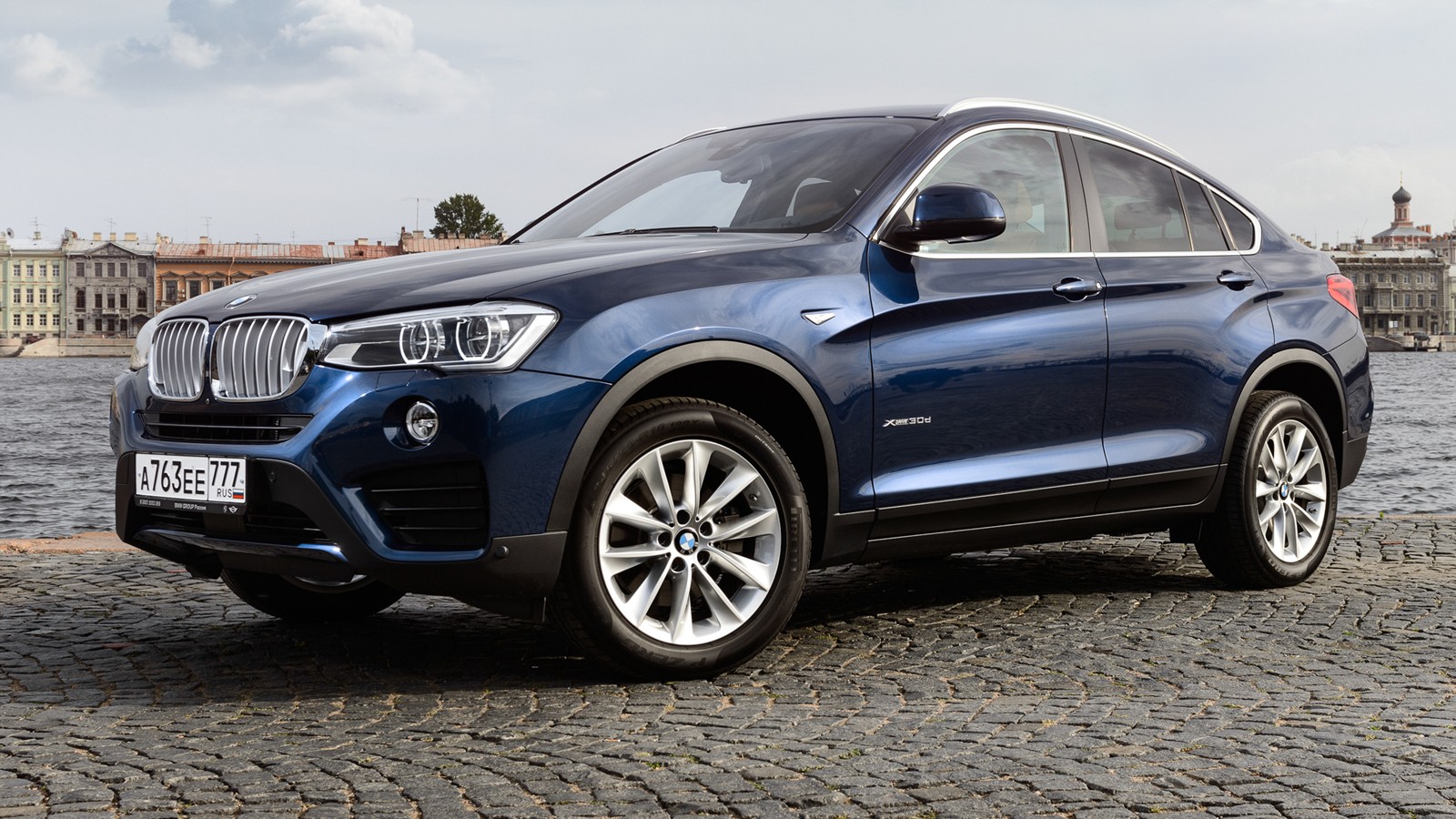 На фото: BMW X4