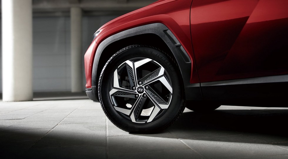 Новый Hyundai Tucson: два варианта длины и несколько гибридов (есть и «простые» версии)