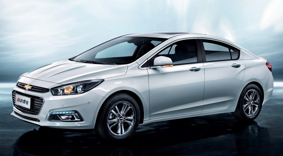 На фото: Chevrolet Cruze второй генерации, доступный только в Китае